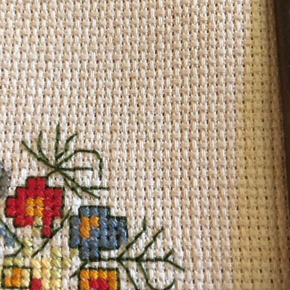Vintage Needlepoint Rustic Water Pump with Flowers 5.5x7.5x1 - Picture 3 of 6